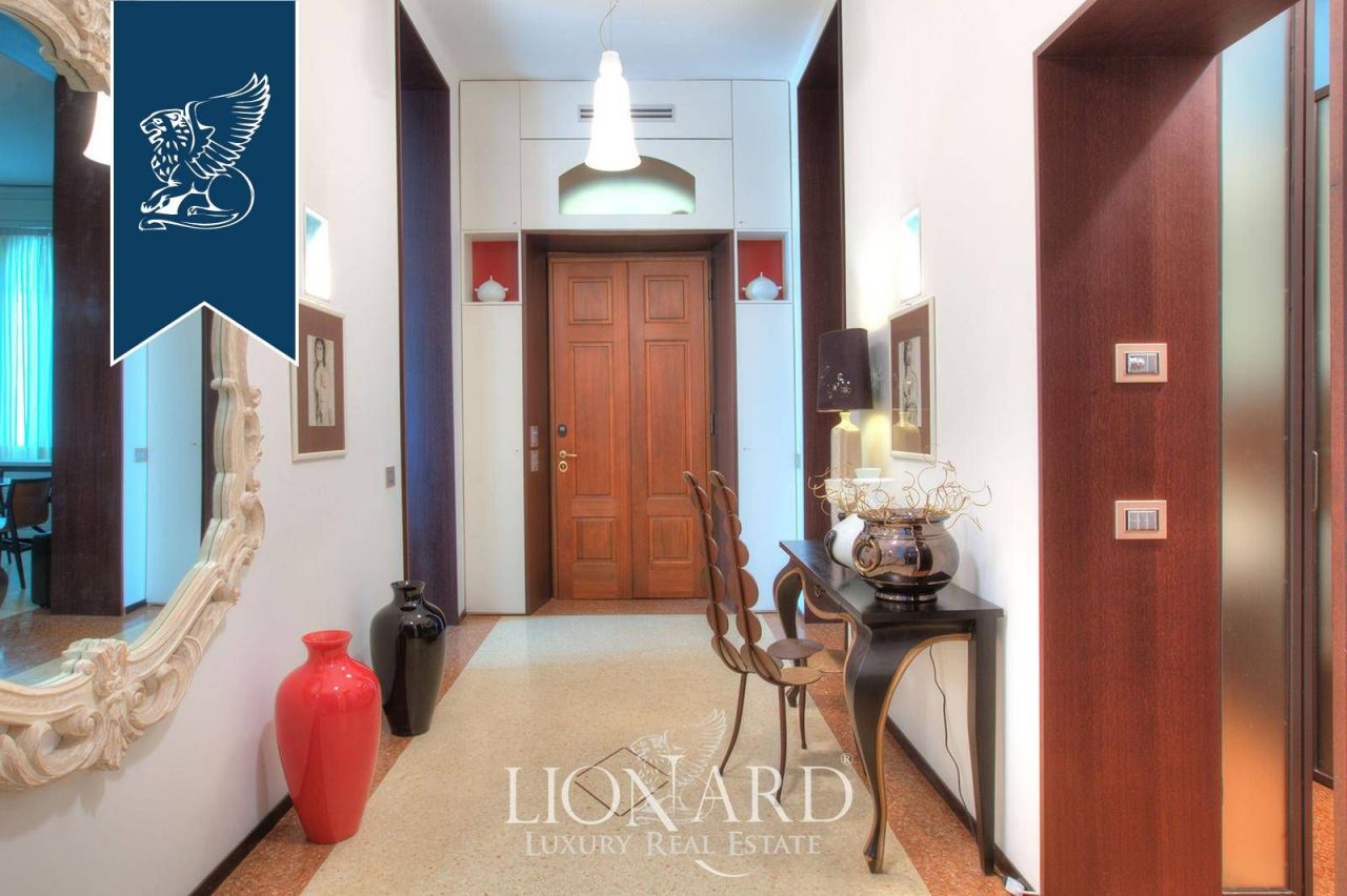 Вилла в Павии, Италия, 550 м² - фото 13