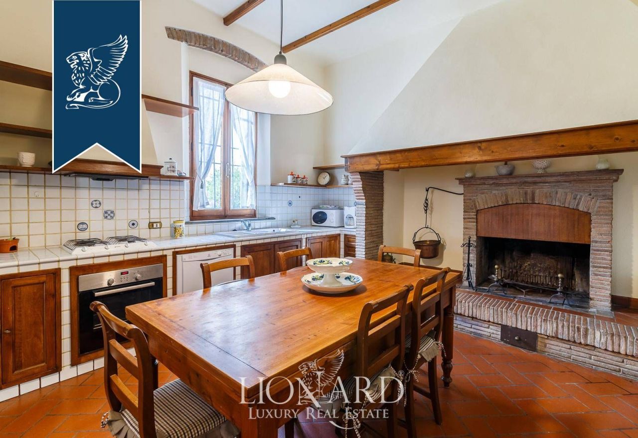 Вилла в Винчи, Италия, 1 100 м² - фото 13