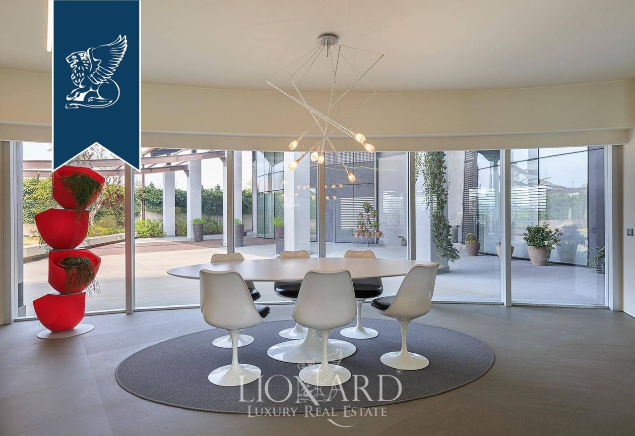 Вилла в Бергамо, Италия, 1 000 м² - фото 13