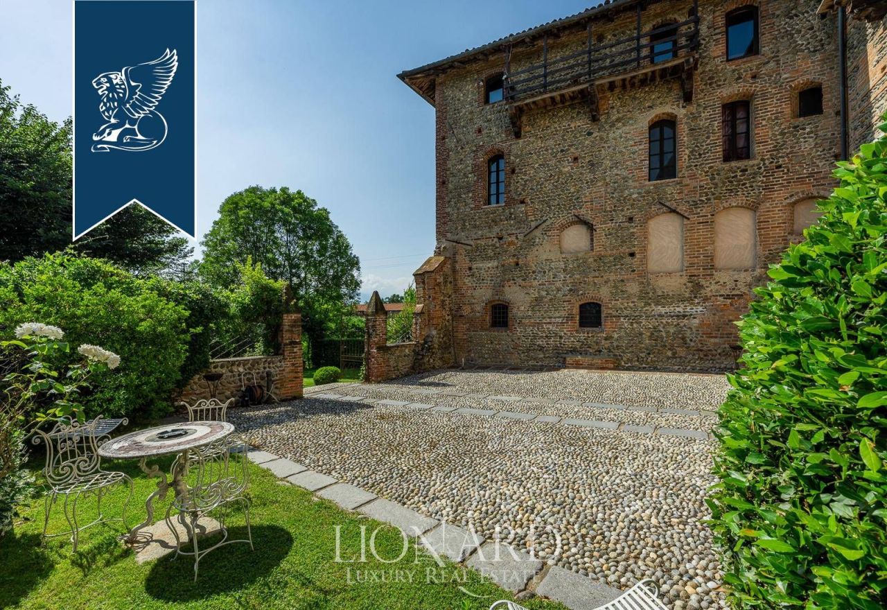 Замок в Биелле, Италия, 1 100 м² - фото 13