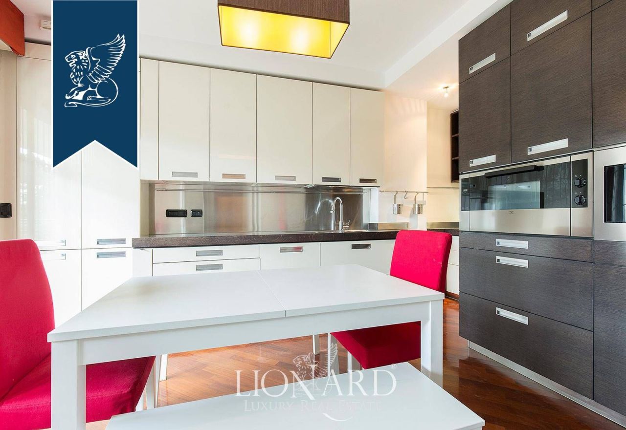 Апартаменты в Милане, Италия, 310 м² - фото 13