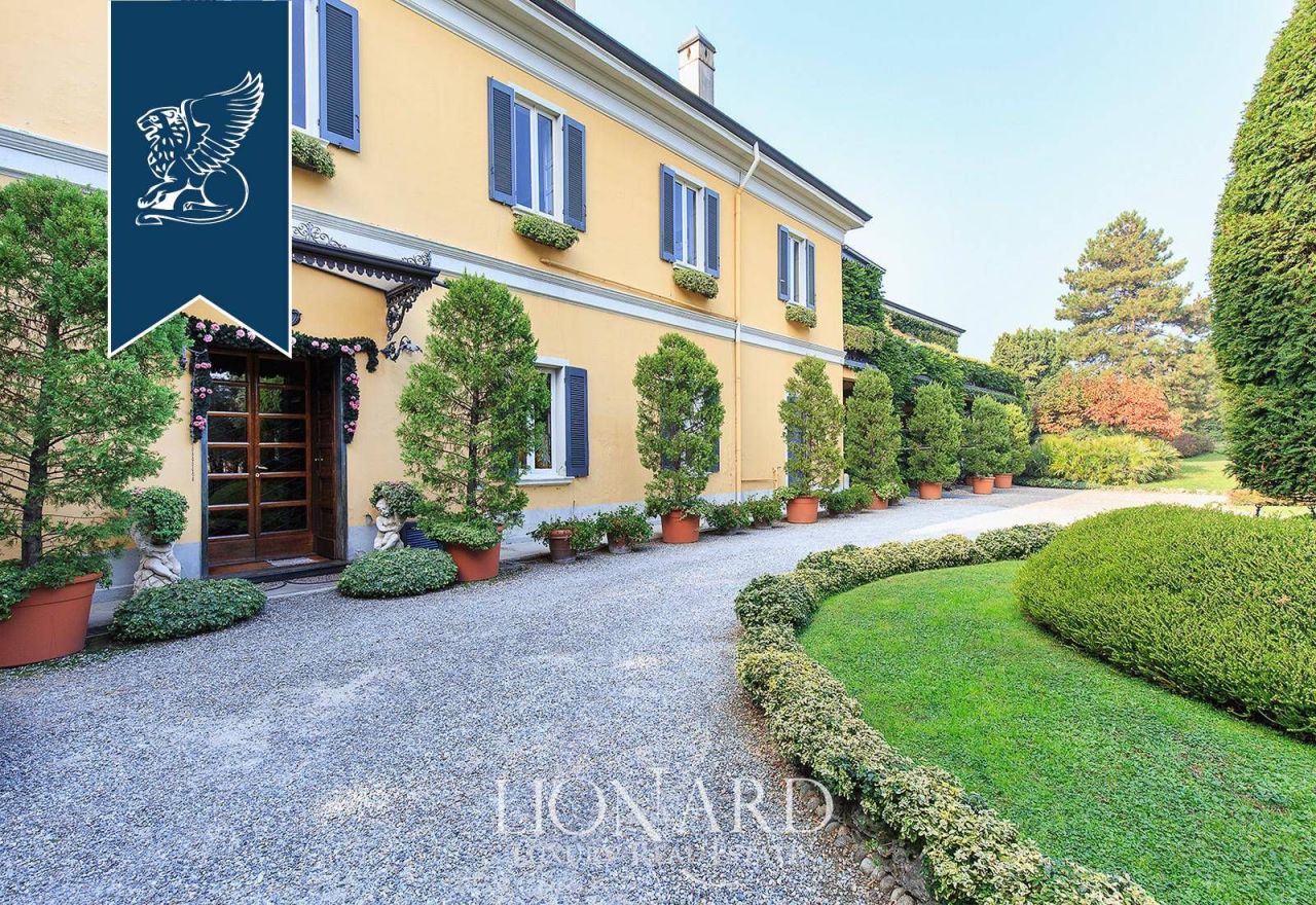 Вилла в Лекко, Италия, 1 000 м² - фото 13