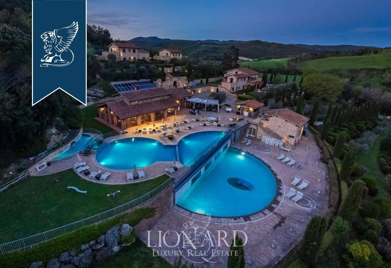 Отель, гостиница в Монтекатини-Валь-ди-Чечина, Италия, 4 000 м² - фото 13