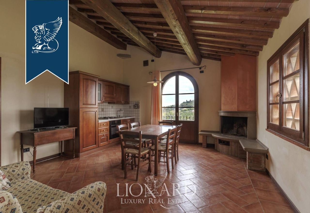 Ферма в Понтедере, Италия, 2 100 м² - фото 13