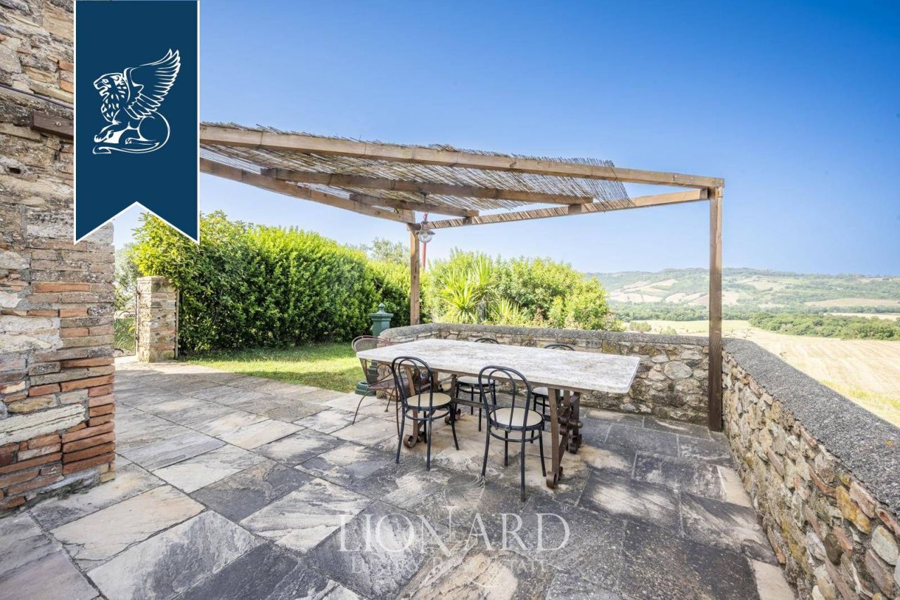 Ферма в Монтекатини-Валь-ди-Чечина, Италия, 1 000 м² - фото 13