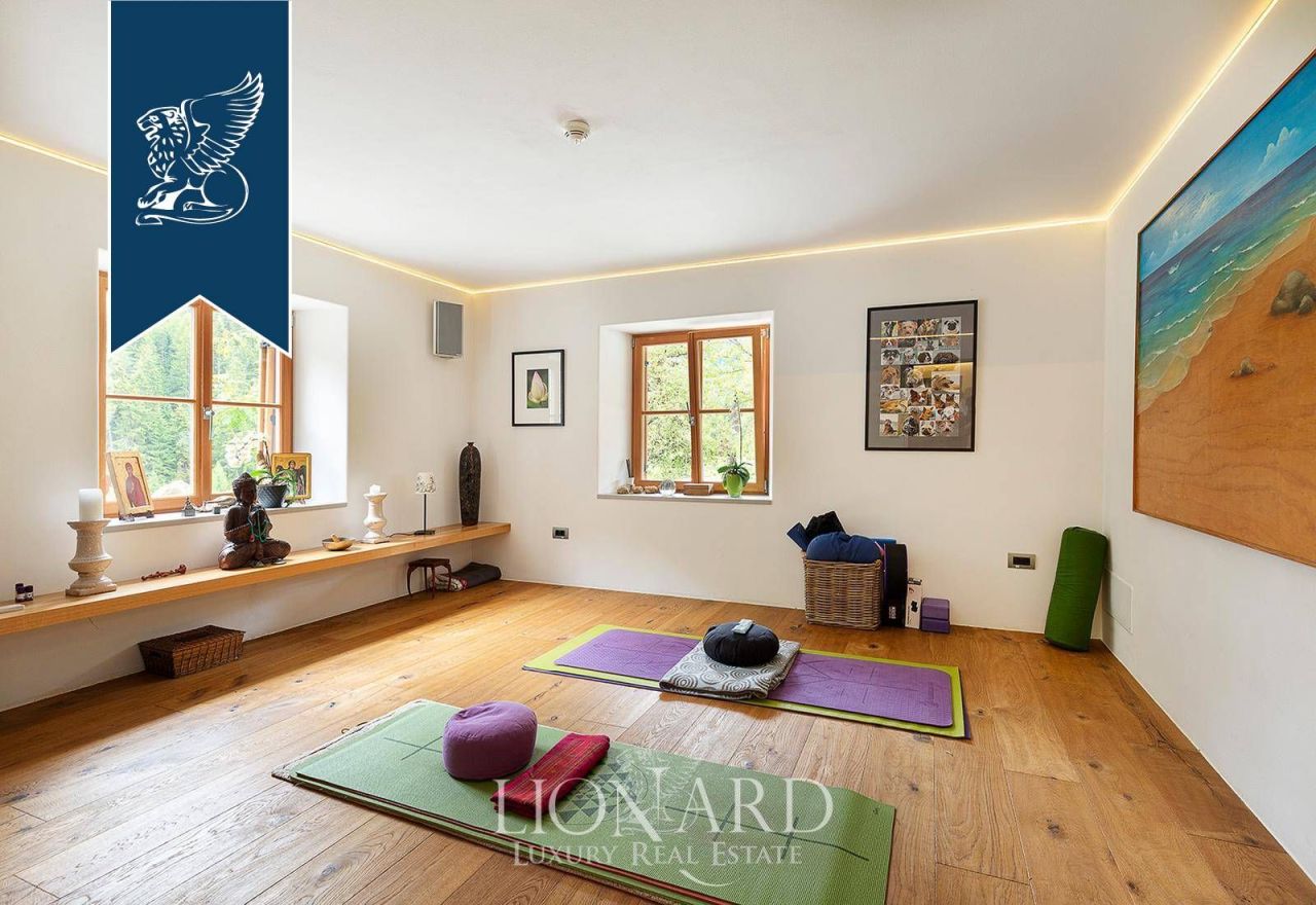 Вилла в Больцано, Италия, 950 м² - фото 13