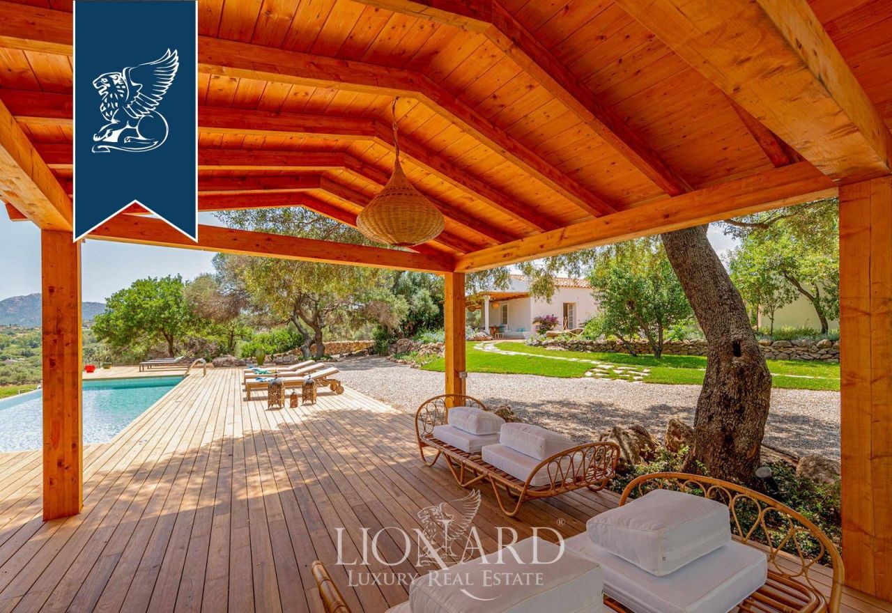 Вилла в Ольбии, Италия, 280 м² - фото 13