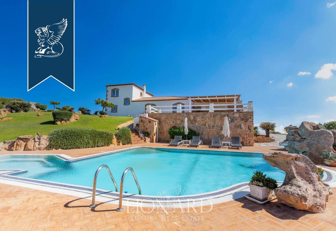 Вилла в Порто Черво, Италия, 282 м² - фото 13