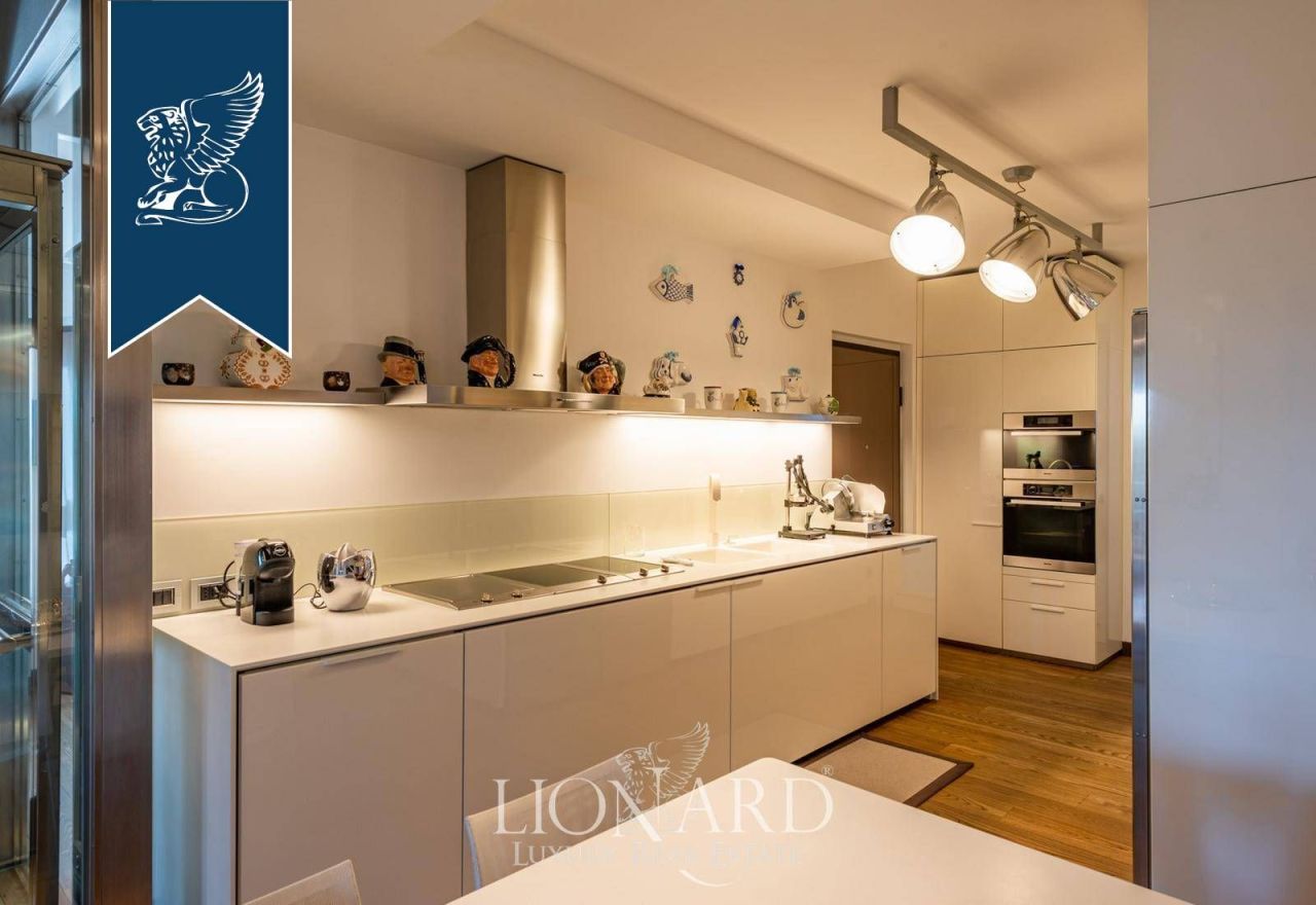 Апартаменты в Монце, Италия, 380 м² - фото 13