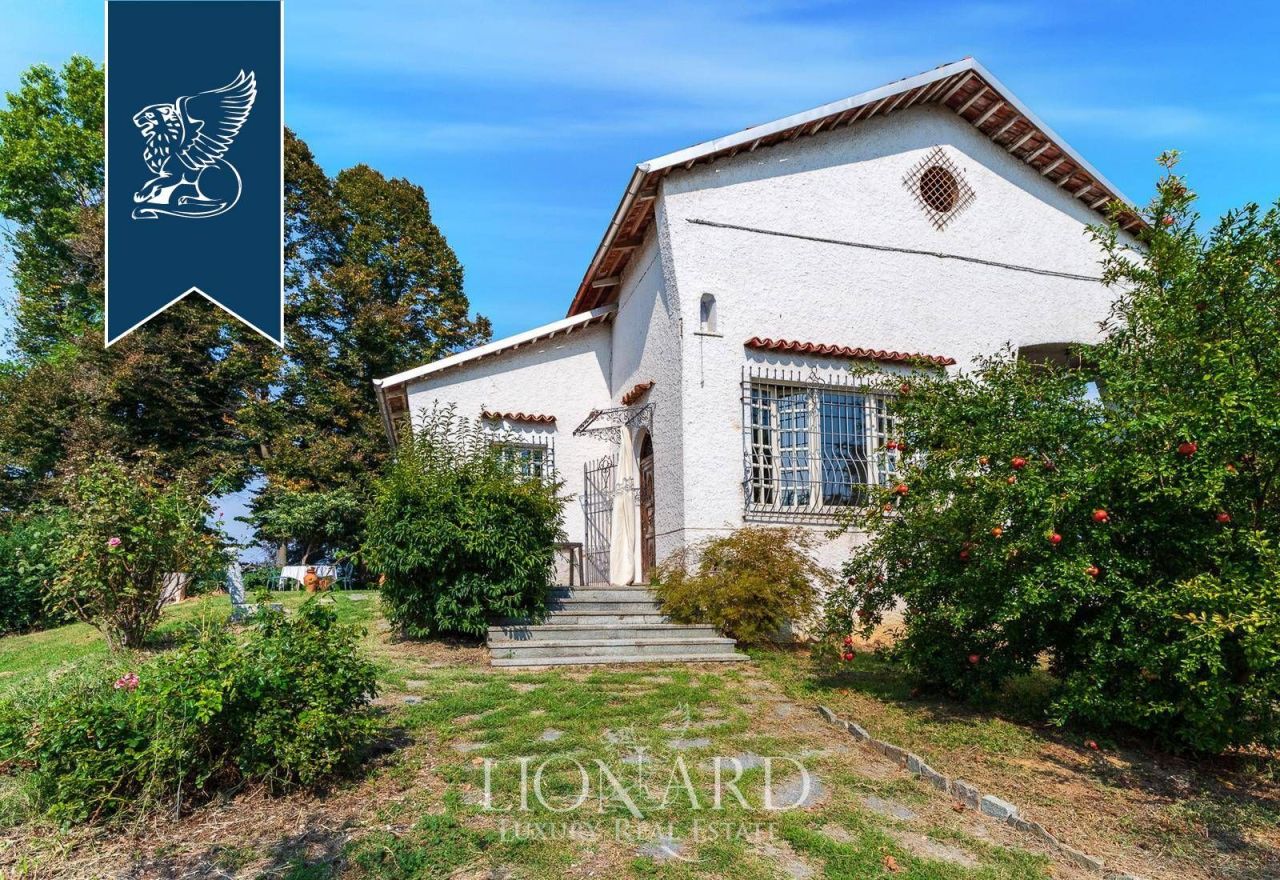 Ферма в Асти, Италия, 1 000 м² - фото 13