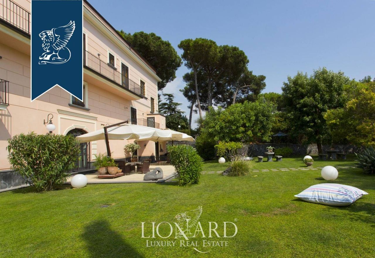 Вилла в Неаполе, Италия, 500 м² - фото 13