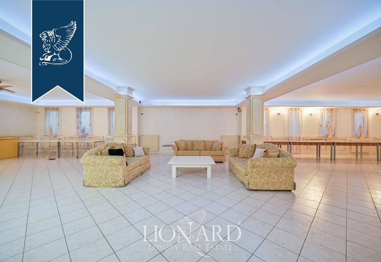 Вилла в Милане, Италия, 1 284 м² - фото 13