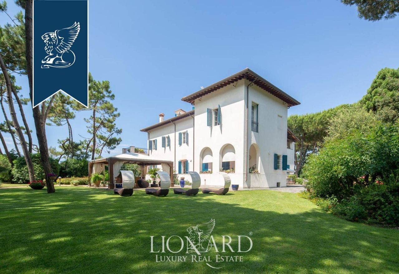 Вилла в Массе, Италия, 1 100 м² - фото 13