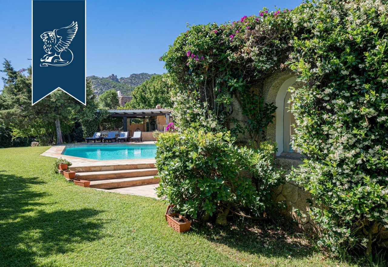 Вилла в Порто Черво, Италия, 320 м² - фото 13