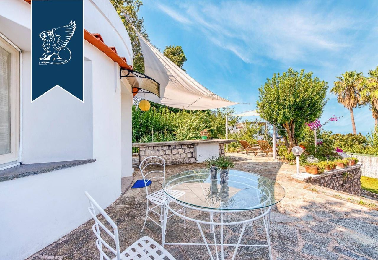 Вилла в Неаполе, Италия, 200 м² - фото 13