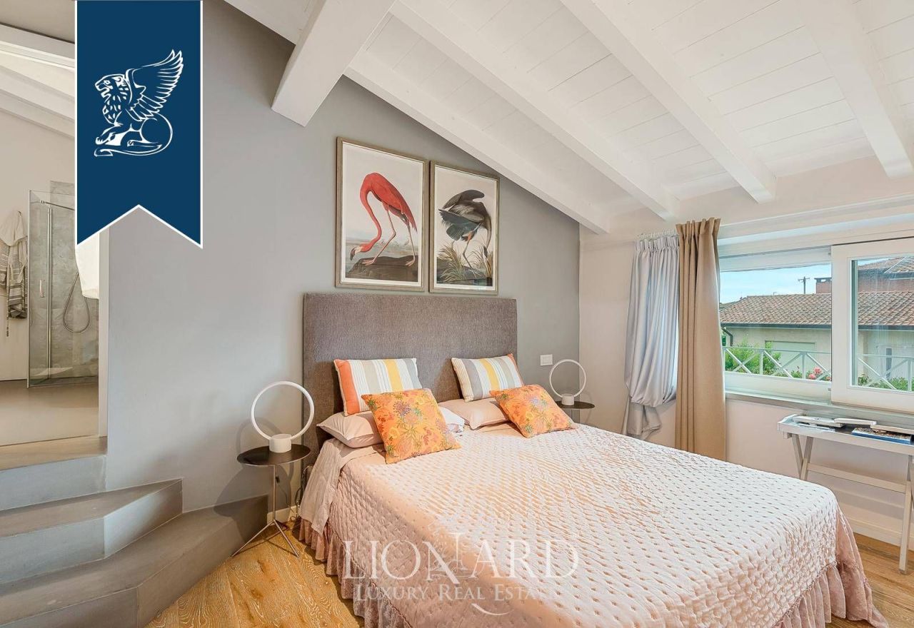 Вилла в Лукке, Италия, 282 м² - фото 13