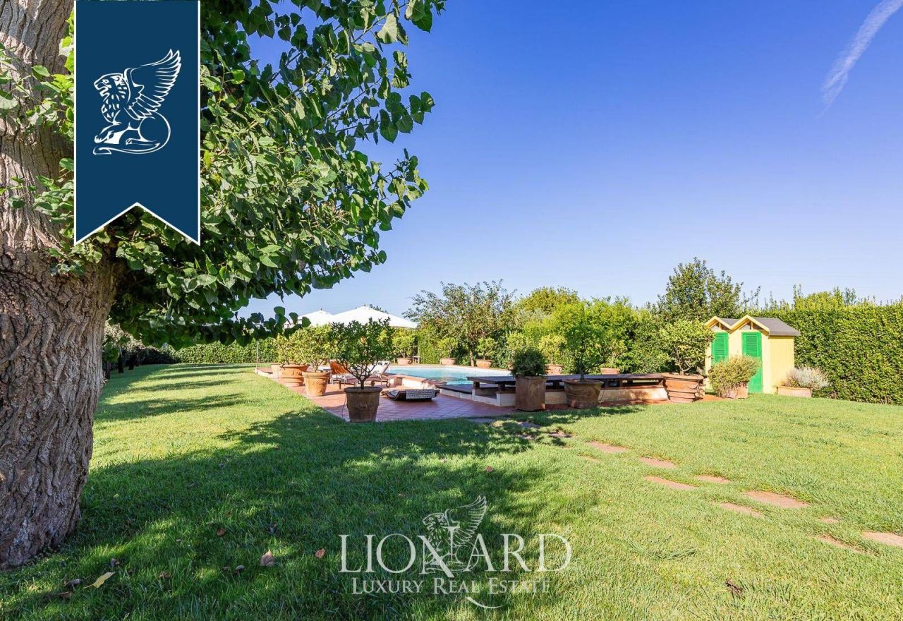 Вилла в Массарозе, Италия, 478 м² - фото 13