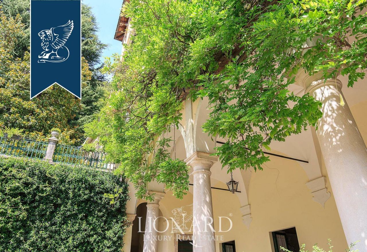 Вилла в Варесе, Италия, 1 000 м² - фото 13