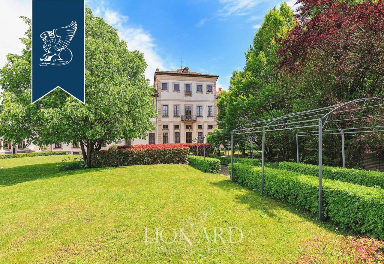 Вилла в Милане, Италия, 5 000 м² - фото 13