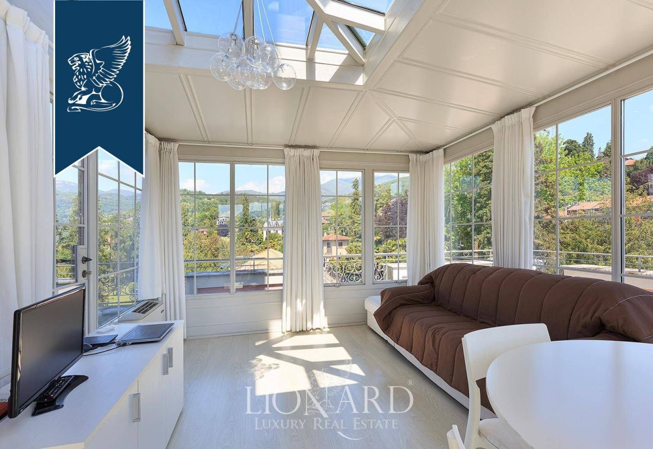 Вилла в Луино, Италия, 700 м² - фото 13