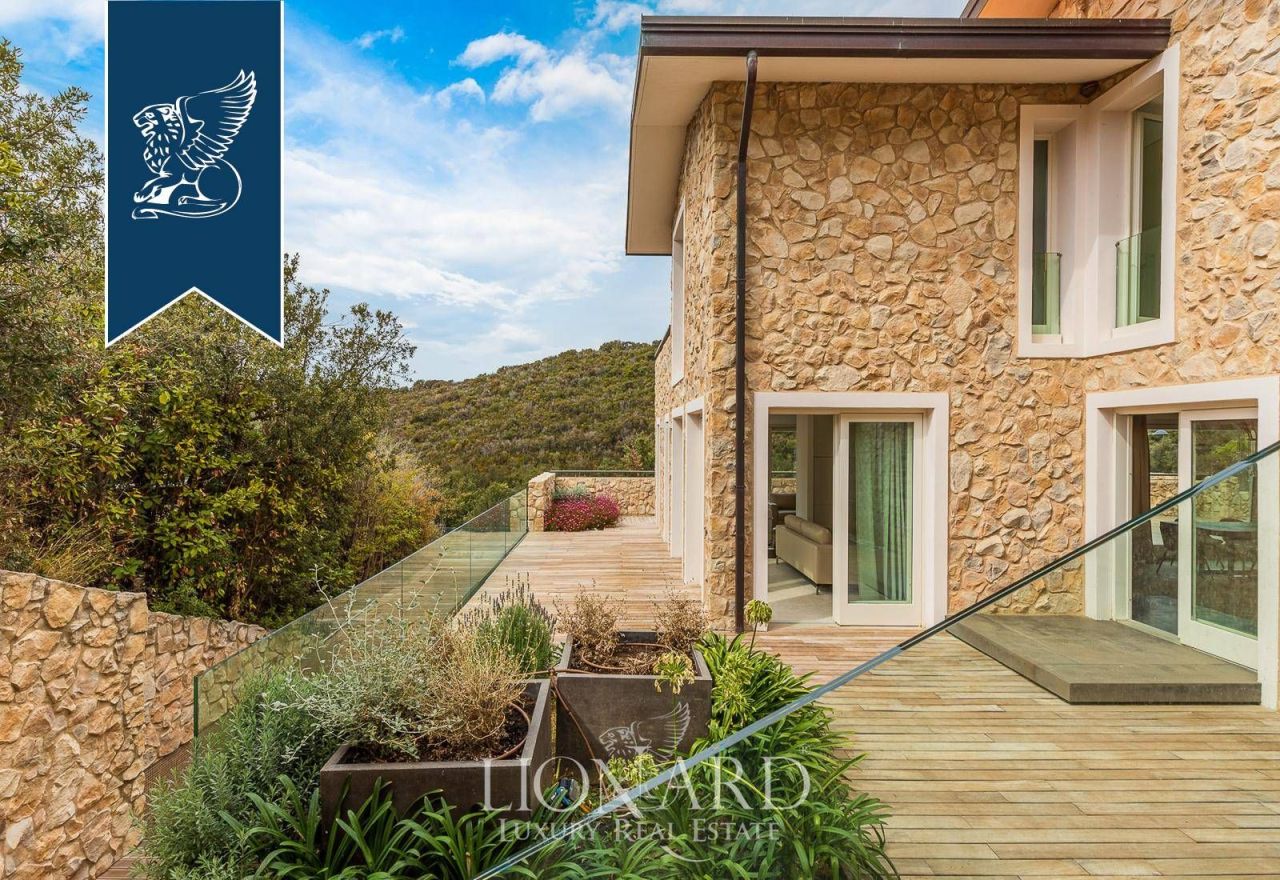 Вилла в Кастильоне-делла-Пеская, Италия, 380 м² - фото 13