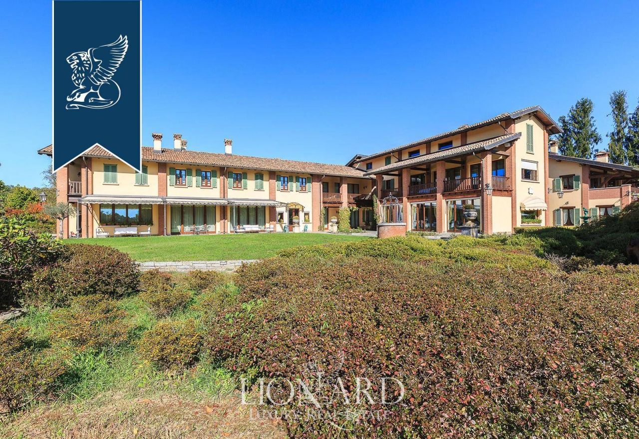 Вилла в Традате, Италия, 3 200 м² - фото 13