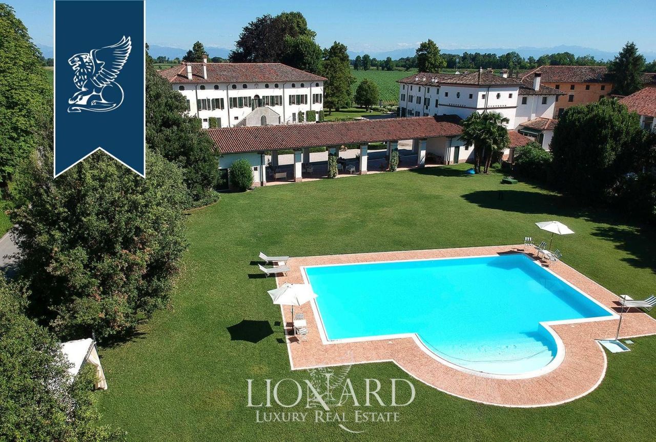 Вилла в Порденоне, Италия, 6 600 м² - фото 13