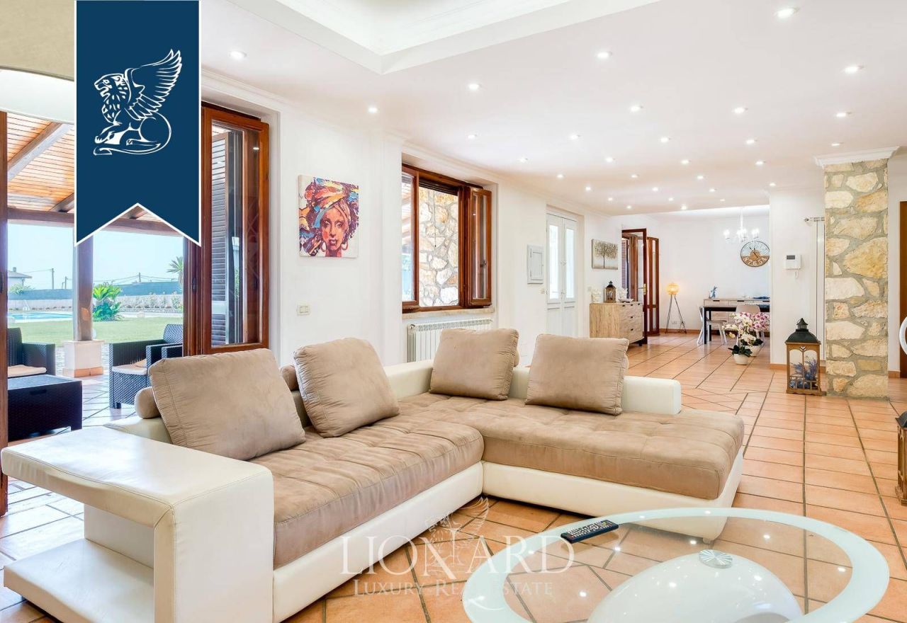 Вилла в Сан-Феличе-Чирчео, Италия, 600 м² - фото 13