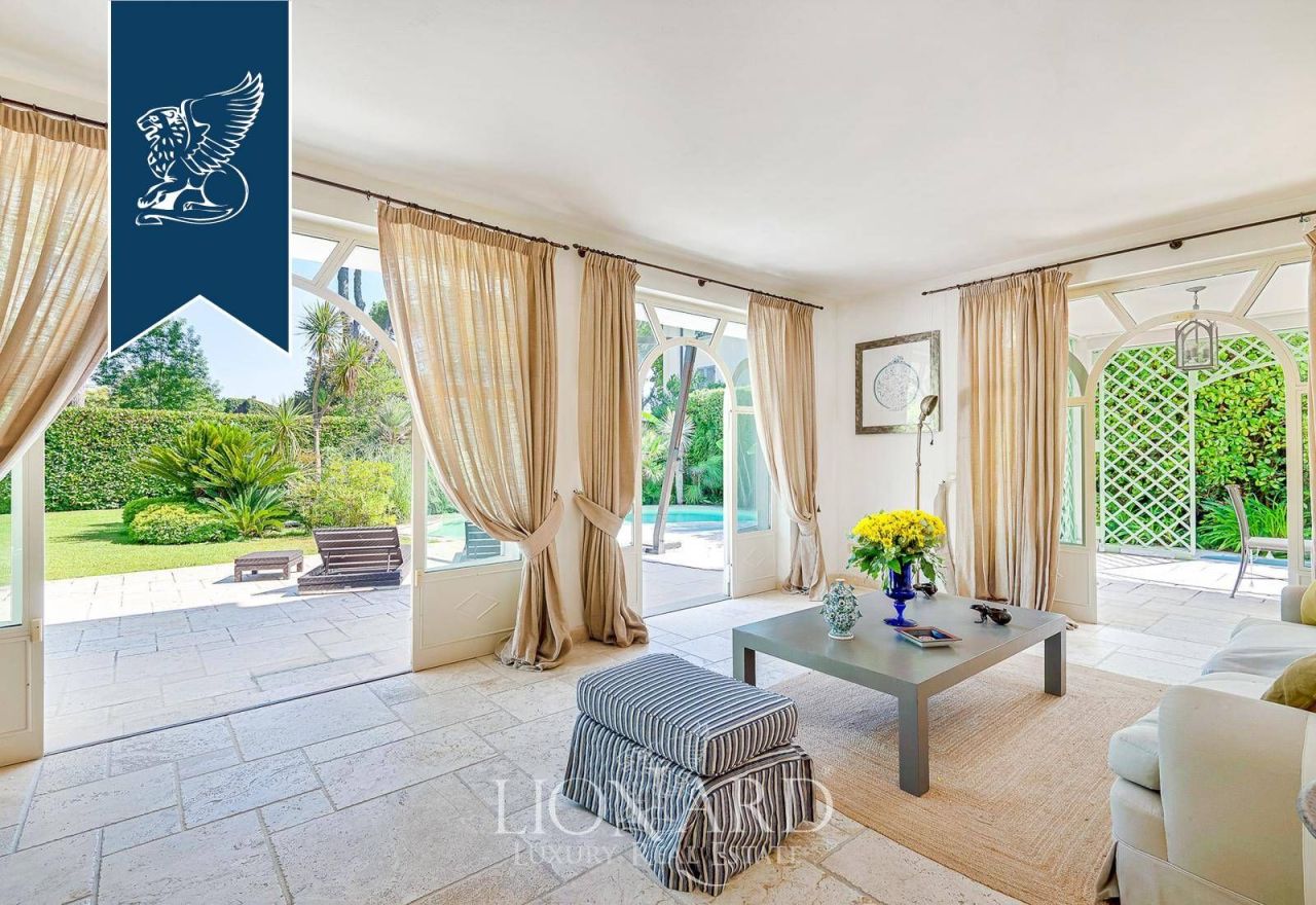 Вилла в Форте деи Марми, Италия, 400 м² - фото 13