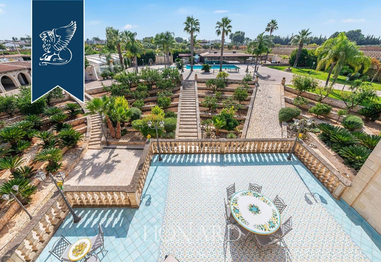 Вилла в Таранто, Италия, 1 000 м² - фото 13