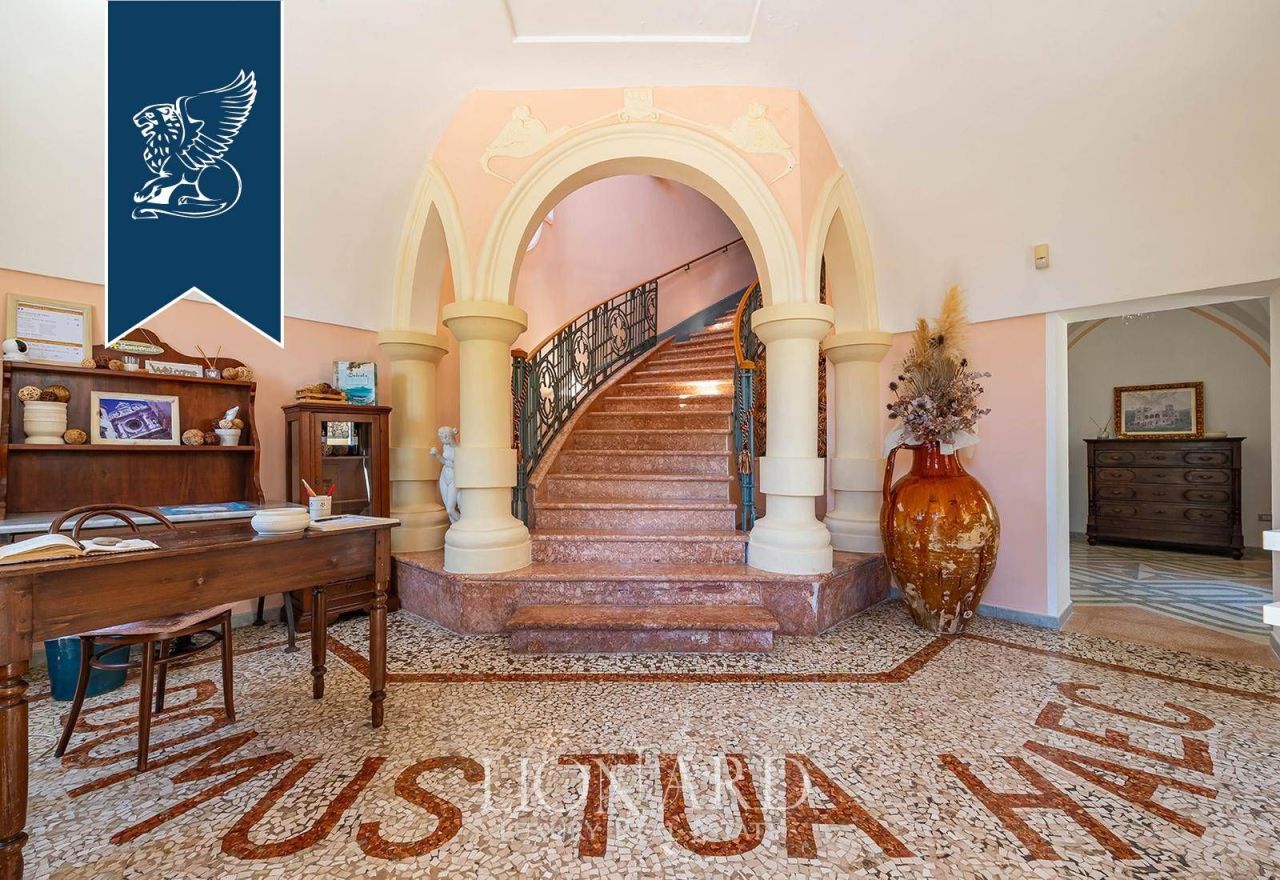 Вилла в Лечче, Италия, 1 700 м² - фото 13