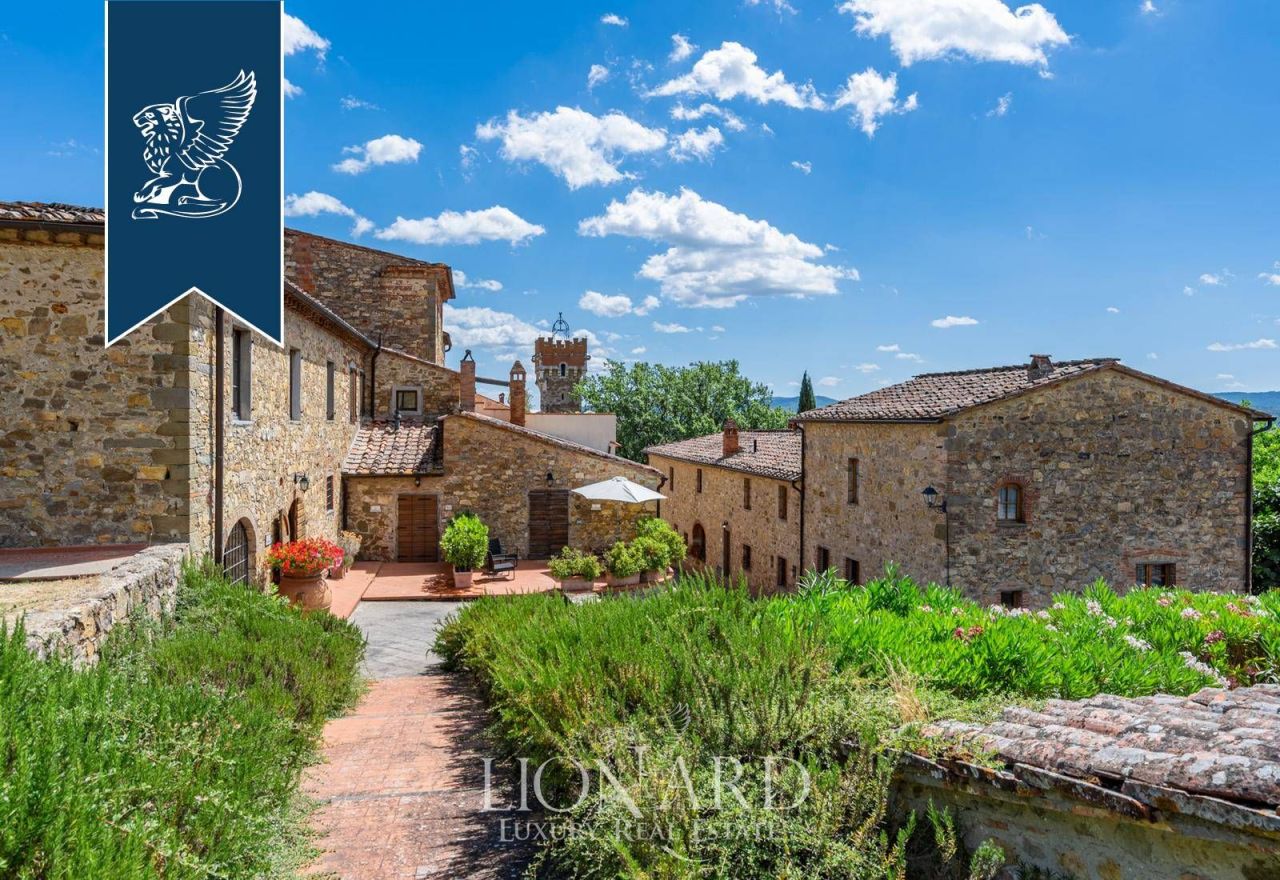 Ферма в Ареццо, Италия, 1 500 м² - фото 13