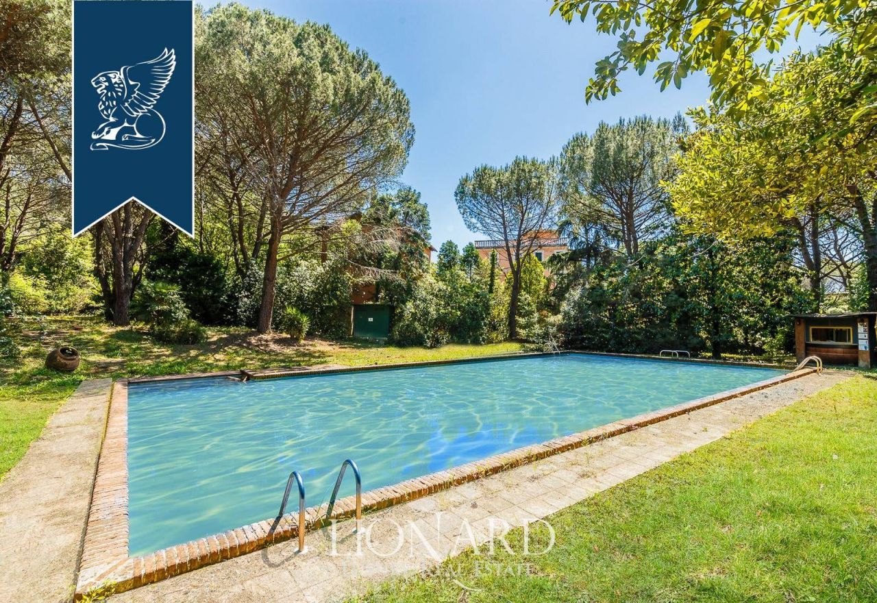 Отель, гостиница в Пистое, Италия, 2 800 м² - фото 13