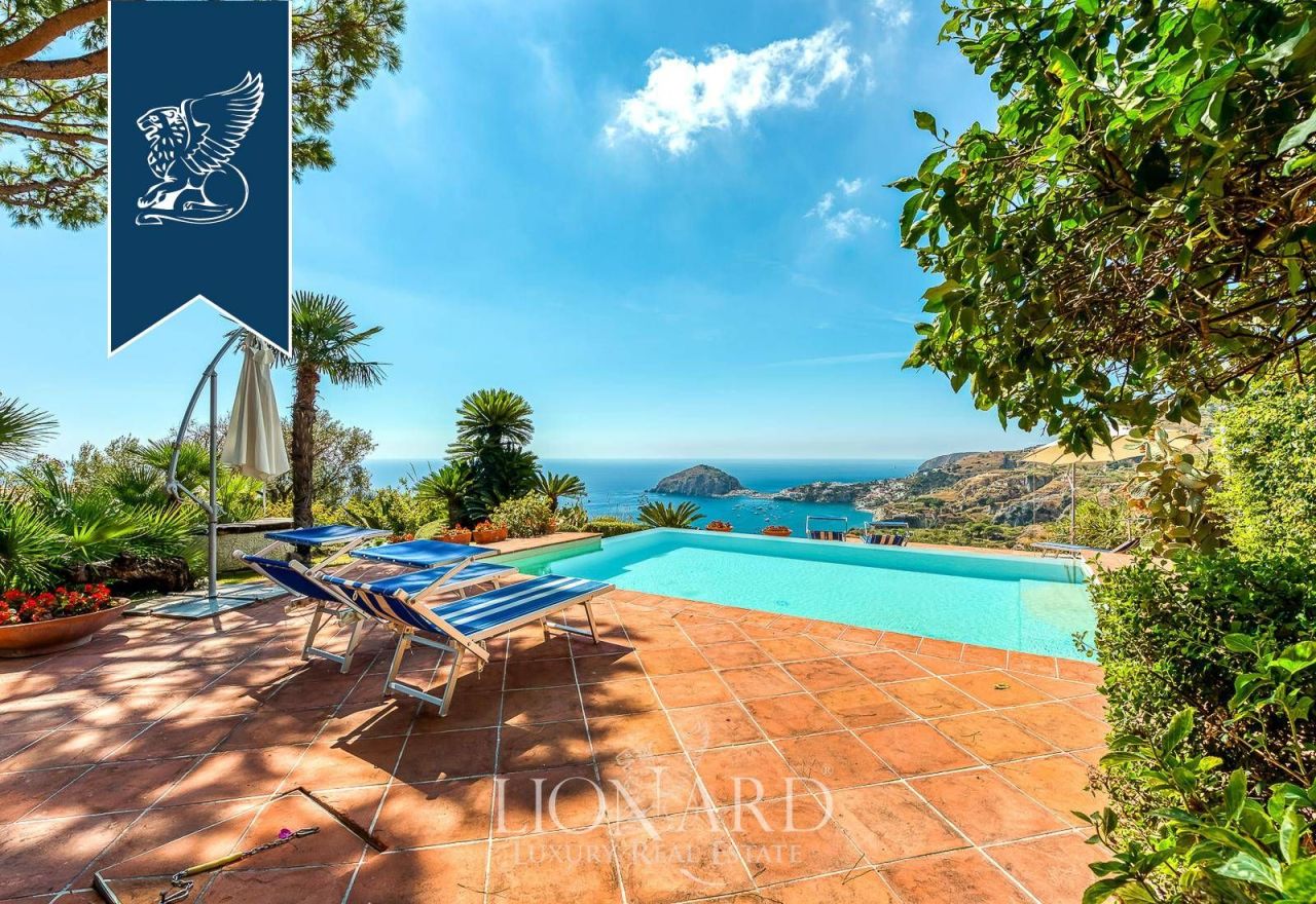 Вилла в Неаполе, Италия, 250 м² - фото 12