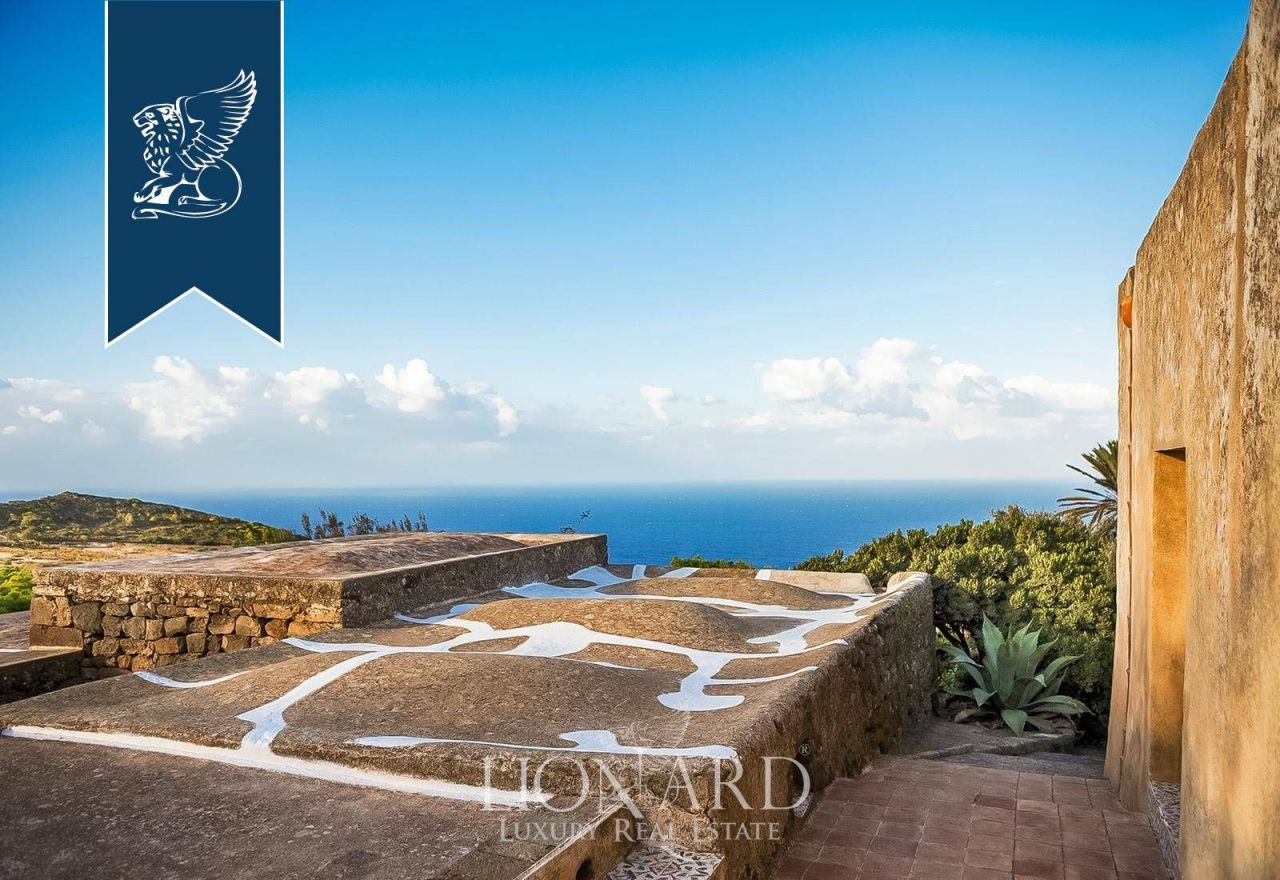 Ферма на о-ве Пантеллерия, Италия, 550 м² - фото 12