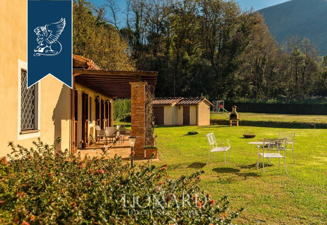 Вилла в Лукке, Италия, 450 м² - фото 12