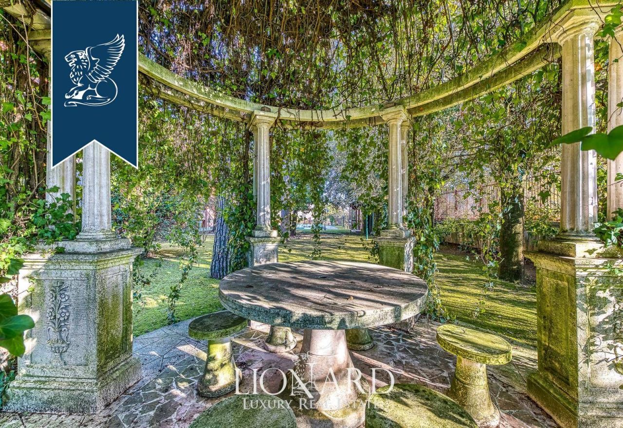 Вилла в Корчано, Италия, 2 500 м² - фото 12