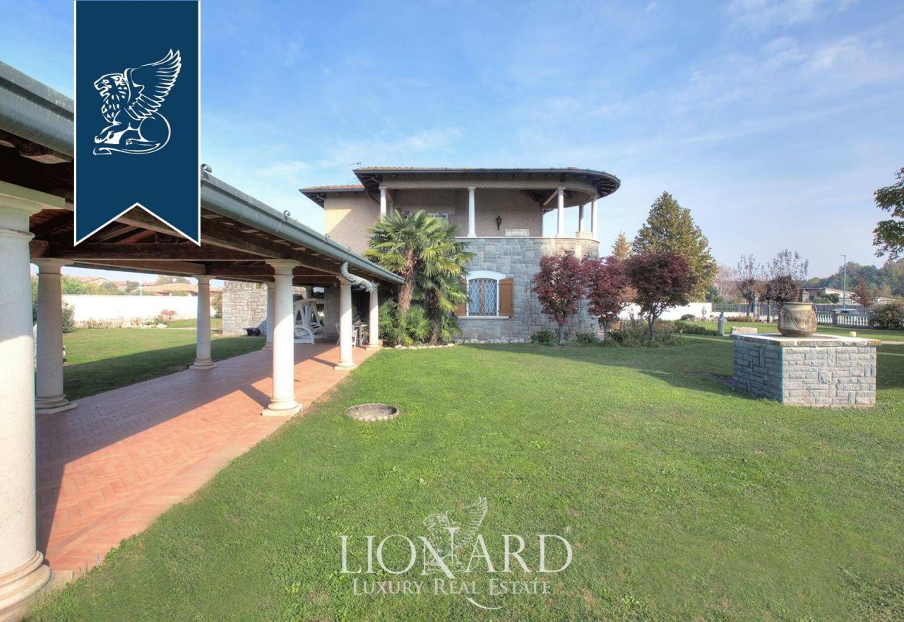 Вилла в Брешии, Италия, 600 м² - фото 12