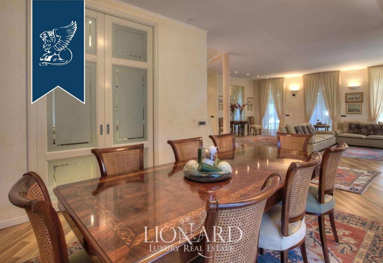 Вилла в Комо, Италия, 500 м² - фото 12