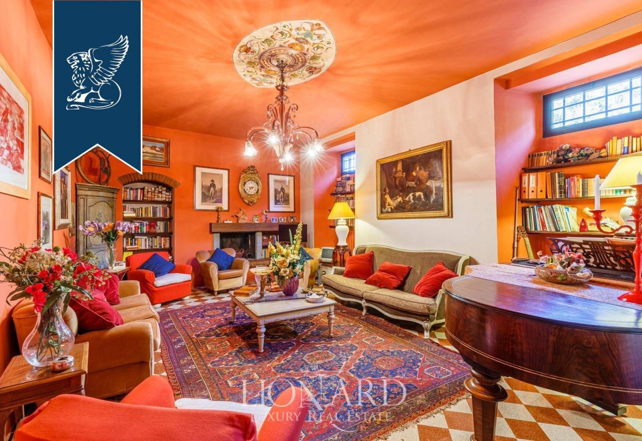 Ферма во Флоренции, Италия, 2 400 м² - фото 12