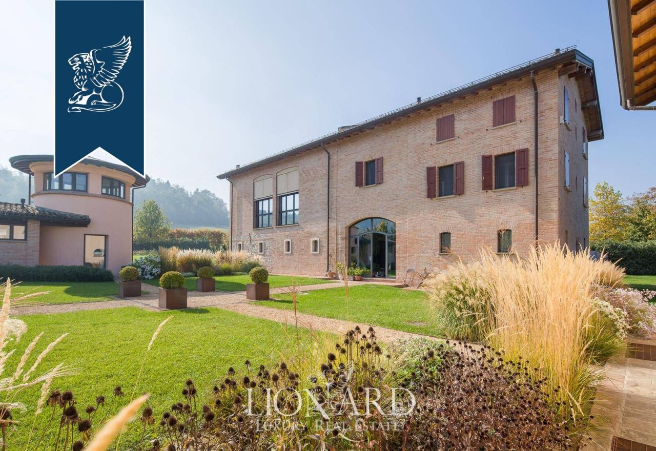 Вилла в Реджо-Эмилии, Италия, 800 м² - фото 12