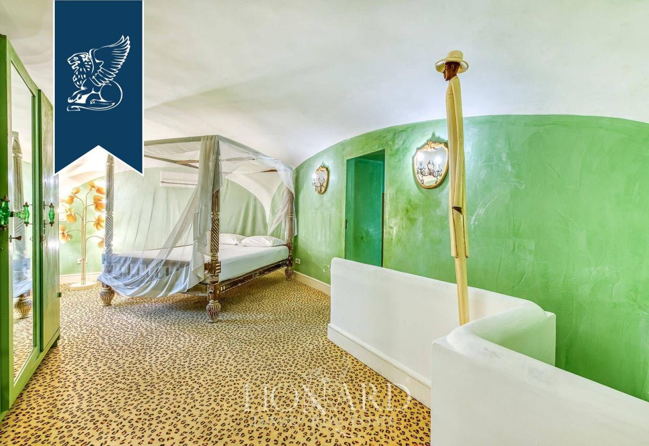 Отель, гостиница в Неаполе, Италия, 650 м² - фото 12