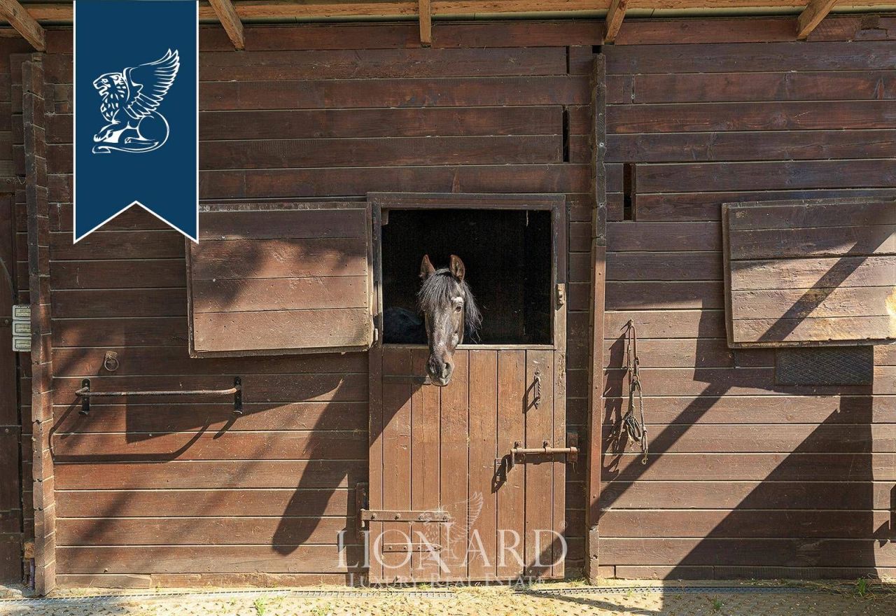 Замок в Алессандрии, Италия, 1 000 м² - фото 12