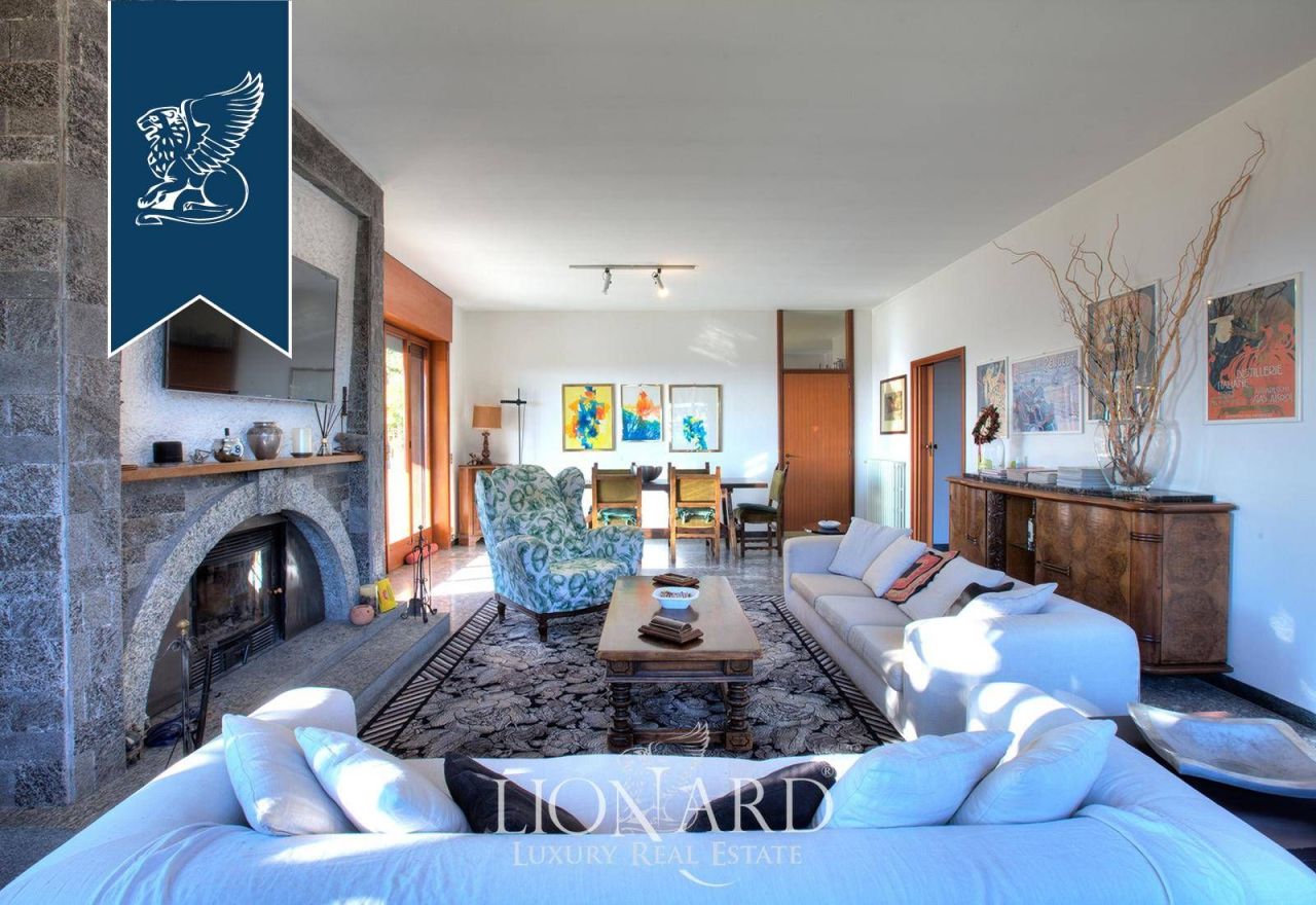 Вилла в Ароне, Италия, 1 500 м² - фото 12