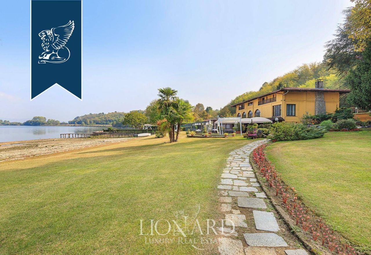 Вилла в Турине, Италия, 1 000 м² - фото 12