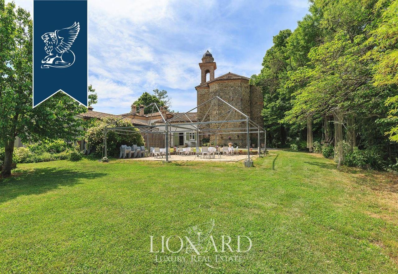 Замок в Форли-Чезене, Италия, 1 000 м² - фото 12