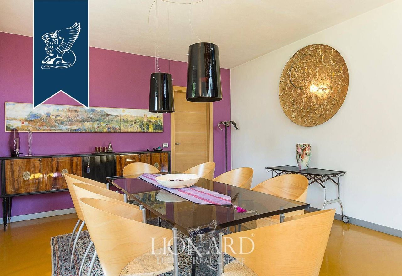 Вилла в Новаре, Италия, 700 м² - фото 12