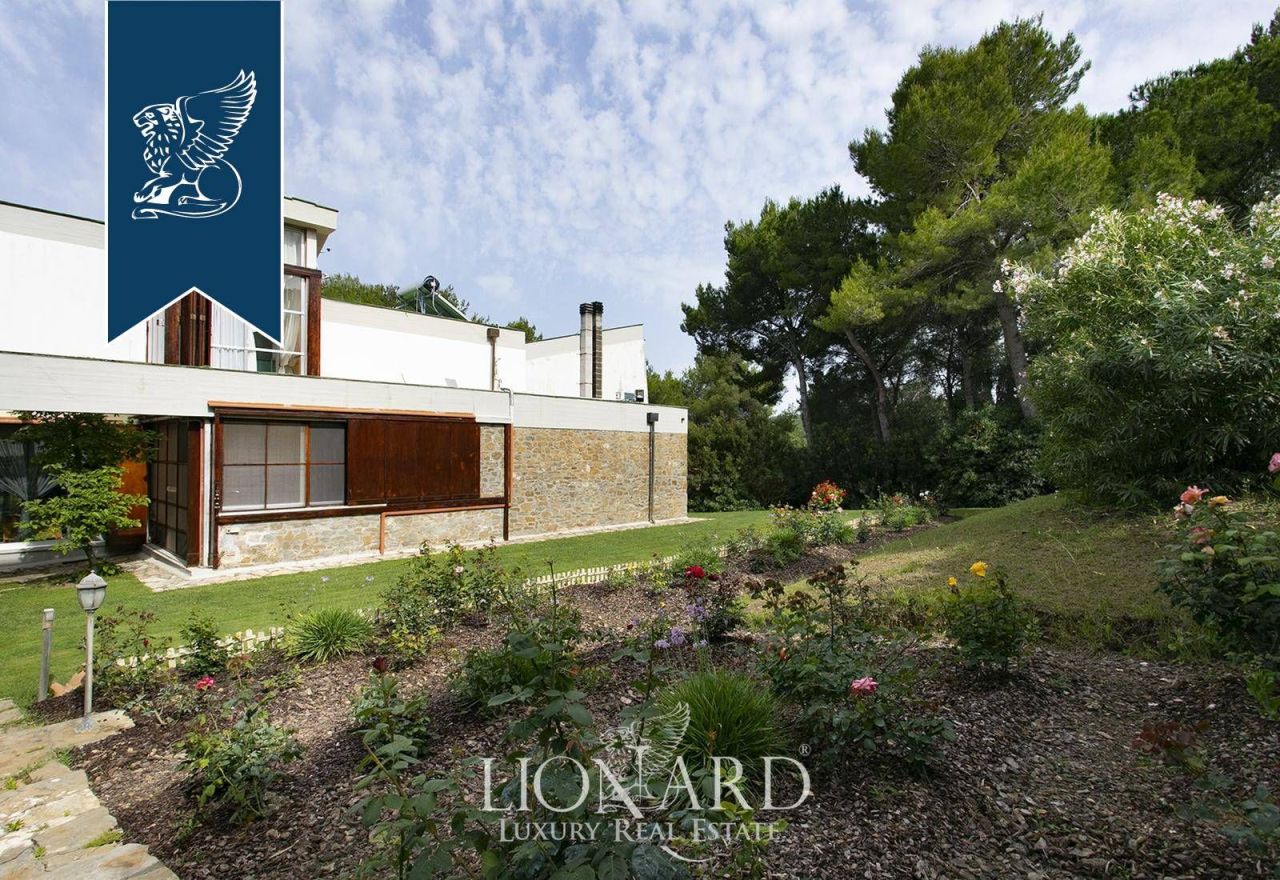 Вилла в Пьомбино, Италия, 800 м² - фото 12