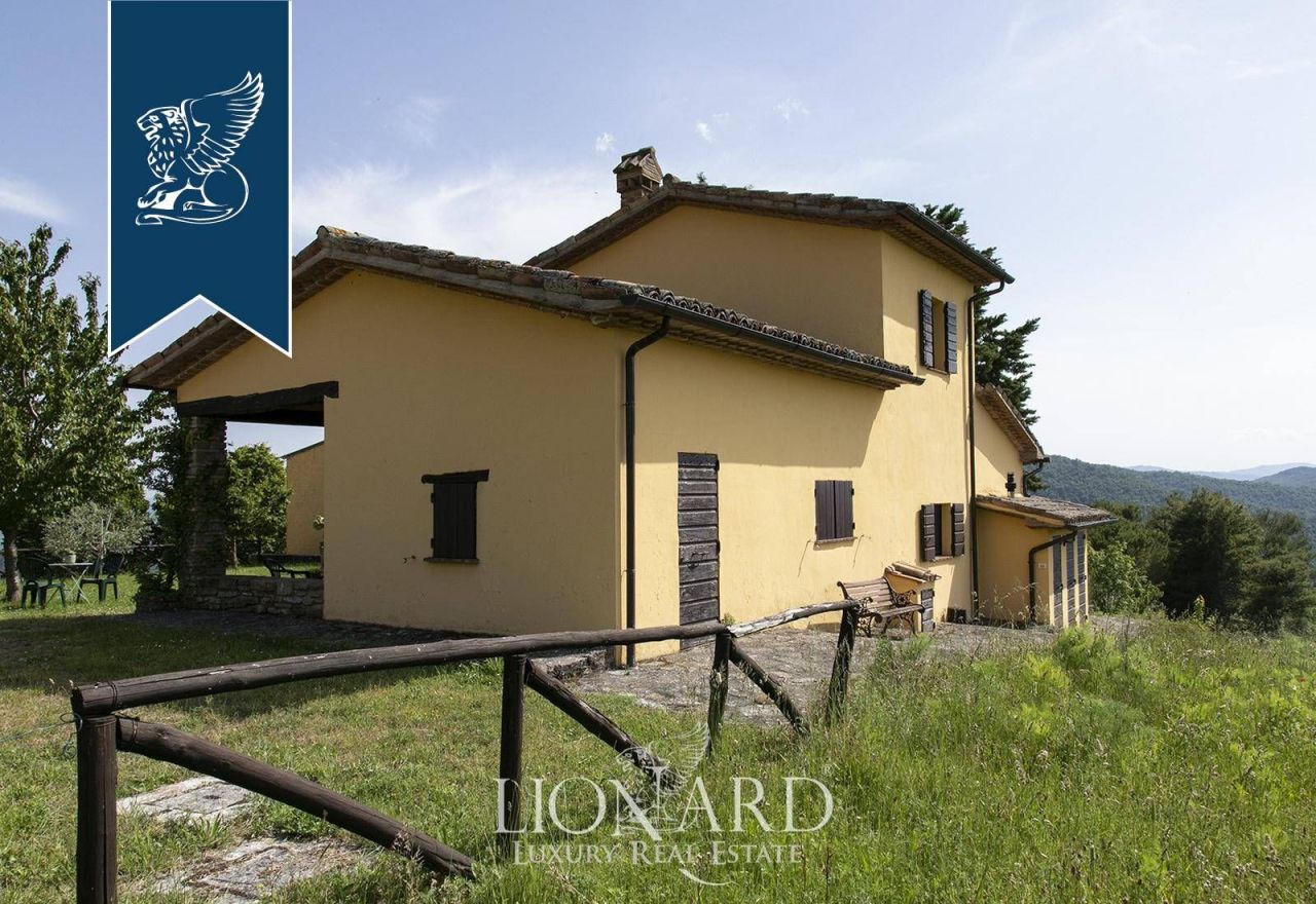 Ферма в Перудже, Италия, 2 000 м² - фото 12