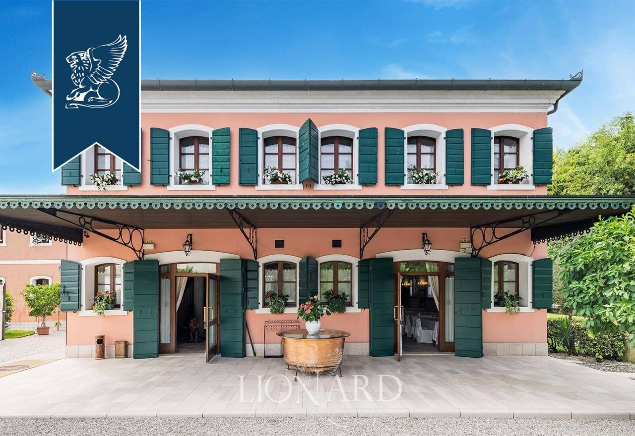 Вилла в Порденоне, Италия, 2 300 м² - фото 14